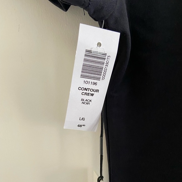 Aritzia Babaton Crewneck Contour Tee - Picture 2 of 4